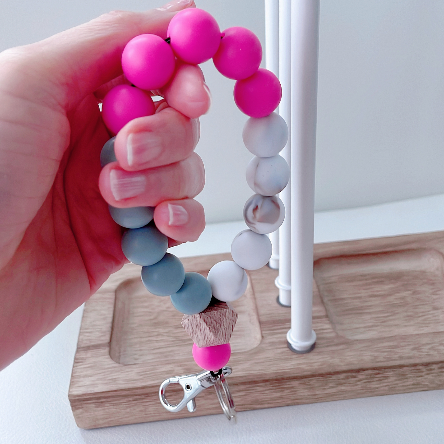 CHABAEBAE Wristlet Keychain, Marble Bracelet Key Holder, Beaded Wrist Keychain